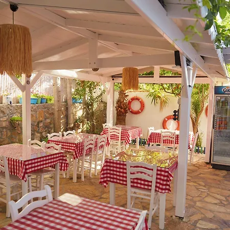 Hotel Ebruli 2*